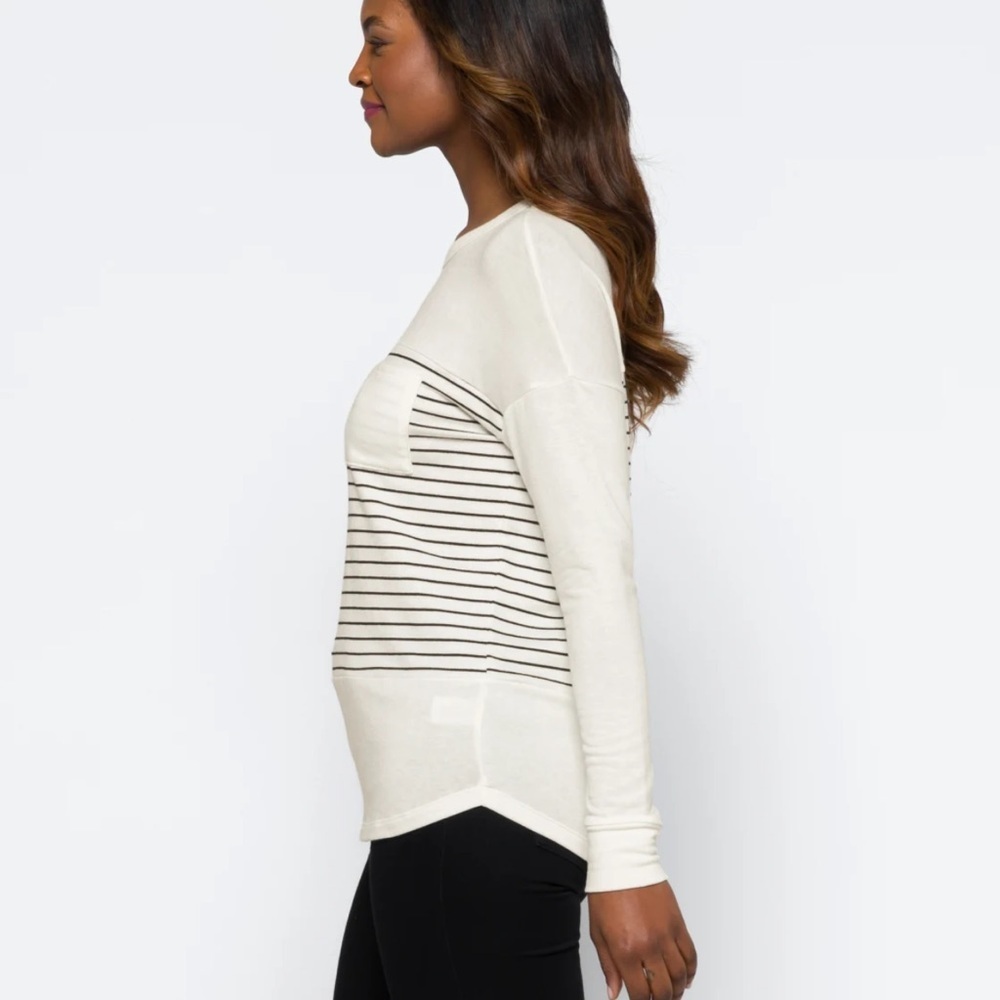 PINK CLOVER
Elodie Crew Neck Knit Top